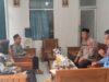 Kapolsek Muara Kuang Sambangi Desa Kasah untuk Tingkatkan Silaturahmi dan Keamanan Wilayah