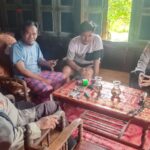 Kapolsek Muara Kuang Silaturahmi dengan Tokoh Masyarakat Desa Nagasari, Sampaikan Pesan Kamtibmas