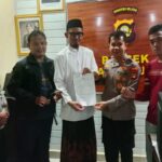 Polsek Muara Kuang Terima Serahan Senpi Rakitan Secara Sukarela dari Kades Tanabang Ilir   