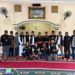 Forum Cakar Sriwijaya Palembang Tebar Kepedulian, Bersihkan Mushola dan Santuni Anak TPA di Talang Jambe