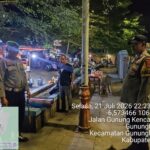 ANGGOTA POLSEK GUNUNGKENCANA LAKSANAKAN PATROLI MALAM DAN AJAK WARGA JAGA KAMTIBMAS