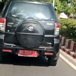 PLAT MERAH MATI PAJAK: INILAH BUKTI PEMERINTAH ABAI PADA ATURANNYA SENDIRI”