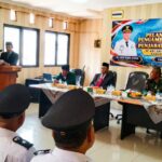 12 Pj Kades Resmi Dilantik, Danramil Pebayuran Dorong Sinergi dan Stabilitas Desa
