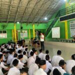 Cegah Penyalahgunaan Narkoba, Kasat Resnarkoba Polres Lebak Sosialisasikan Bahaya Narkotika di Ponpes Darul Mustofa Cipanas