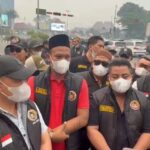Forum Cakar Sriwijaya Peduli Kesehatan, Bagikan Ribuan Masker di Simpang Lima DPRD Sumsel