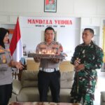 HUT TNI ke-81, Kapolres Lebak Berikan Kejutan dan Ucapan ke Jajaran TNI di Wilayah Lebak