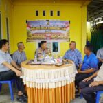 Kapolres OKI Sambangi Warga Cokro, Perkuat Kedekatan dengan Masyarakat